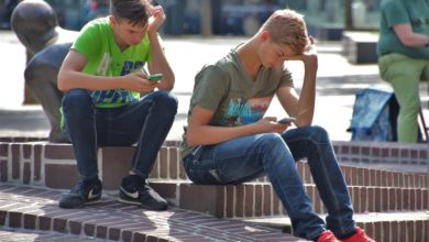 Internet Addiction in Teenagers Leads to Emotional Issues - AppliedHE