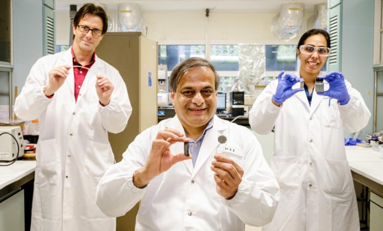 NTU scientists invent new magnetic-field activated glue - AppliedHE