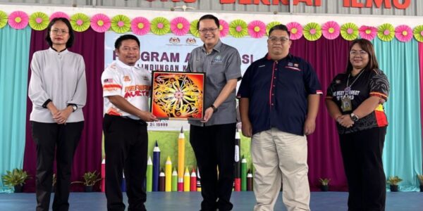 Curtin Malaysia Students Advocate for Child Protection Through Art at SK Merbau - AppliedHE