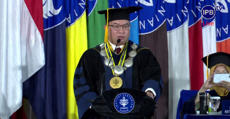 Rector's Graduation Message: The Importance of Honesty and Integrity for Success - AppliedHE