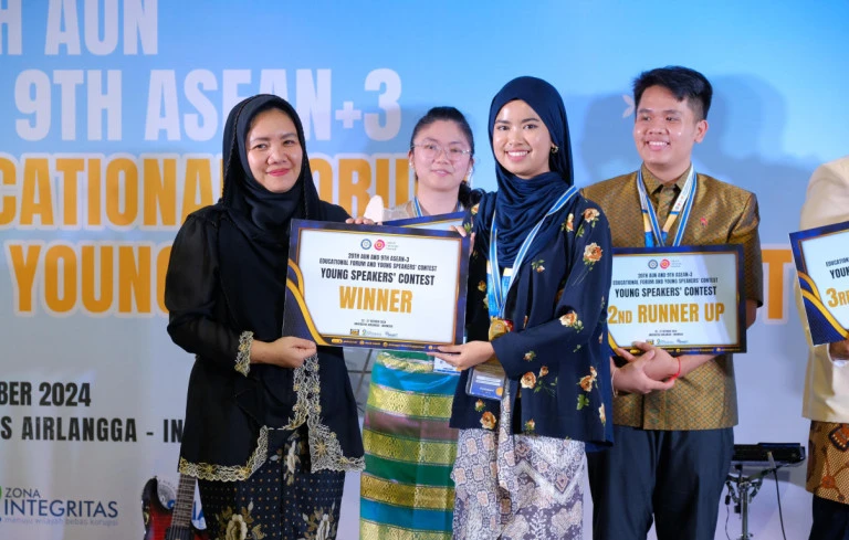 UGM Student Secures Victory at AUN ASEAN+3 Young Speakers Contest - AppliedHE