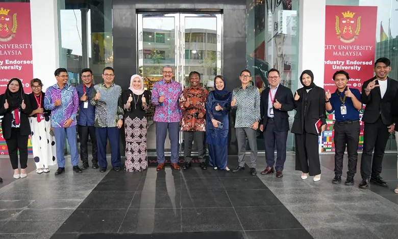 Chief Director of JPA Tan Sri Wan Ahmad Dahlan's Visit to City University Malaysia: Strengthening Education and Public Service Collaboration - AppliedHE