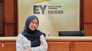 Outstanding Graduate: UNAIR Alumnus Secures IT Auditor Role at Ernst & Young - AppliedHE