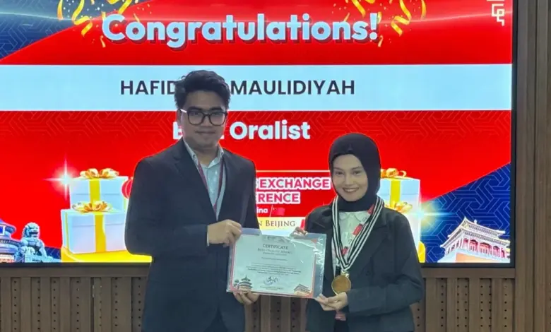 UNAIR Student Wins Two Prestigious Awards in China for Tackling Education Inequality - AppliedHE UNAIR Student Wins Two Prestigious Awards in China for Tackling Education Inequality - AppliedHE