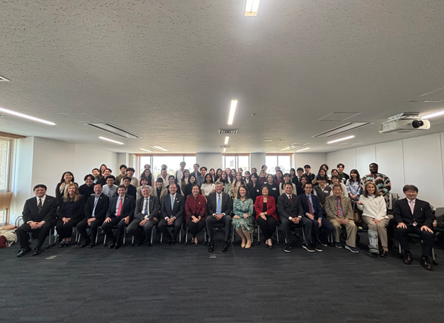 Waseda University Students Engage in Dialogue with U.S. Congressional Representatives - AppliedHE Waseda University Students Engage in Dialogue with U.S. Congressional Representatives - AppliedHE