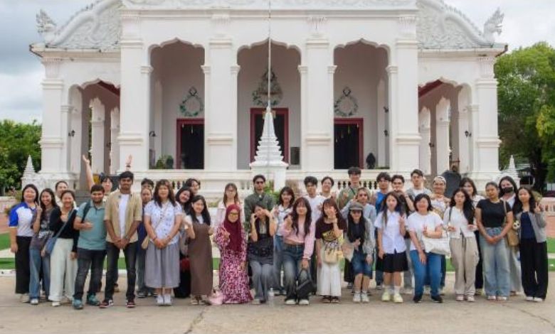 UBU Cultural Learning Walk: Exploring Sustainable Development Goals in Ubon Ratchathani University - AppliedHE UBU Cultural Learning Walk: Exploring Sustainable Development Goals in Ubon Ratchathani University - AppliedHE