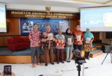 UGM Celebrates Professor Mubyarto: A Leader in Pancasila Economics and Advocate for Social Welfare - AppliedHE