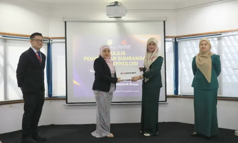 Politeknik Brunei Receives 15 IT Assets from BDCB's CSR Initiative for Enhanced Digital Education - AppliedHE