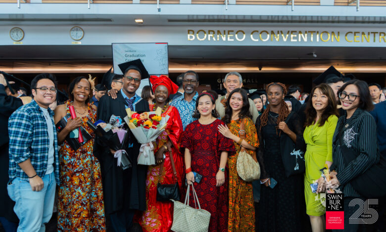 Swinburne Sarawak Graduation: 294 Graduates Celebrate as Future Changemakers - AppliedHE Swinburne Sarawak Graduation: 294 Graduates Celebrate as Future Changemakers - AppliedHE