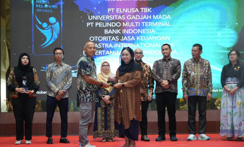 UGM Achieves Unique Honor as Sole Winner of the 2025 SPS Media Relations Award - AppliedHE UGM Achieves Unique Honor as Sole Winner of the 2025 SPS Media Relations Award - AppliedHE