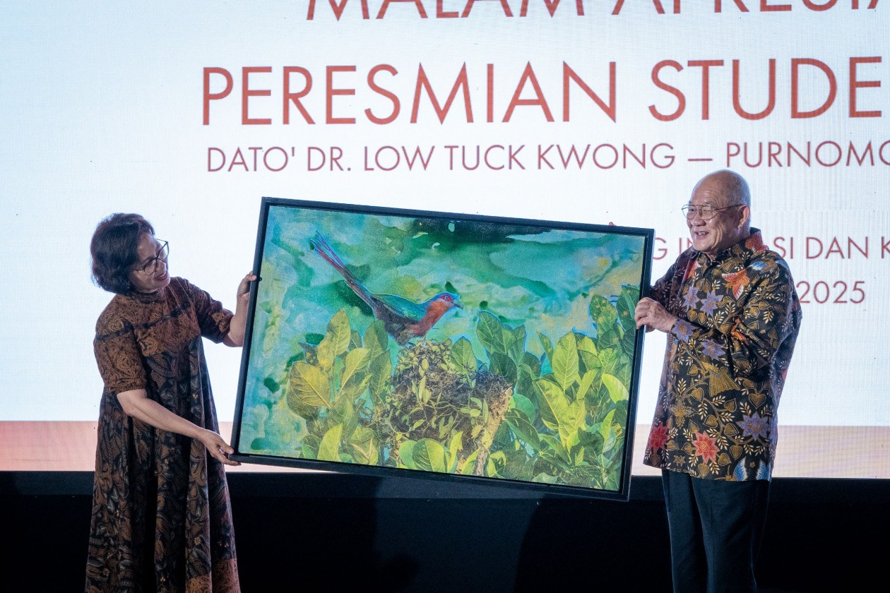 Li Dian Launches Excellence Scholarship Dato Bridging the Gap Between Academics and Athletics