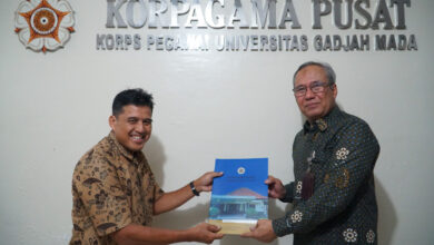 Korpagama Honors Retired UGM Employees with Appreciation Certificates and Solidarity Funds - AppliedHE