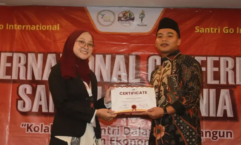 FIKKIA Student Earns Best Group Award at International Conference Santri Mendunia - AppliedHE