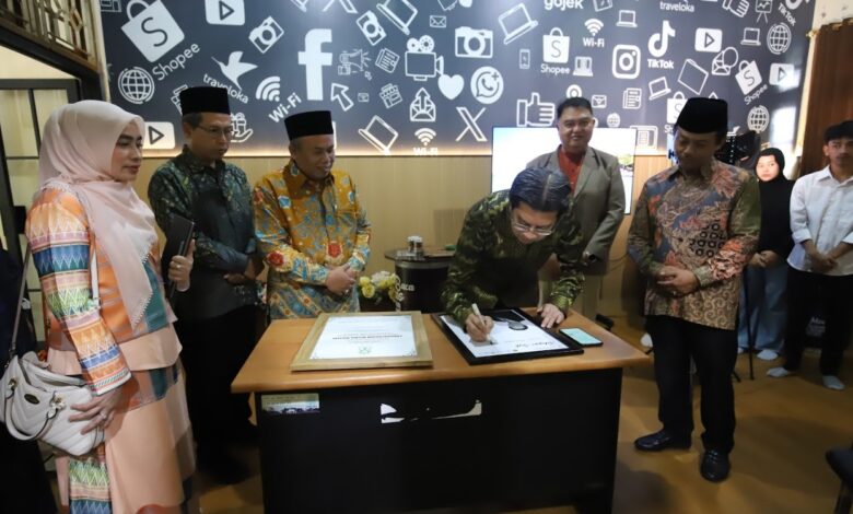 Staff Expert of the Minister of Religious Affairs Visits UIN Surakarta and Delivers Important Message - AppliedHE