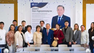 Akhmet Adil Kurmanzhanuly Marks 85th Anniversary with Congratulations from KBTU - AppliedHE