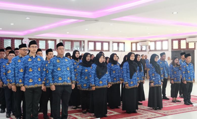 Director Swears In and Officially Appoints Dozens of Politeknik Negeri Pontianak Officials - AppliedHE
