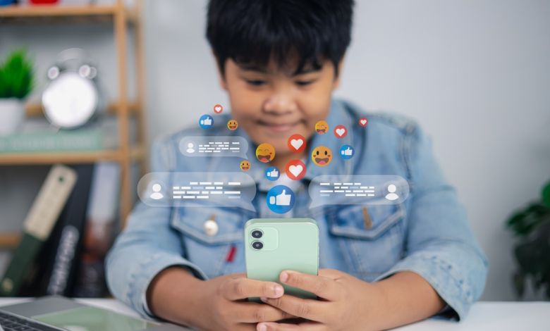 Vietnam’s Social Media Proposal Sparks Debate Beyond Child Safety - AppliedHE Vietnam’s Social Media Proposal Sparks Debate Beyond Child Safety - AppliedHE