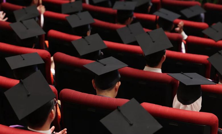 One in Five Fresh Graduates from Singapore’s Autonomous Universities Still Seeking Jobs - AppliedHE One in Five Fresh Graduates from Singapore’s Autonomous Universities Still Seeking Jobs - AppliedHE